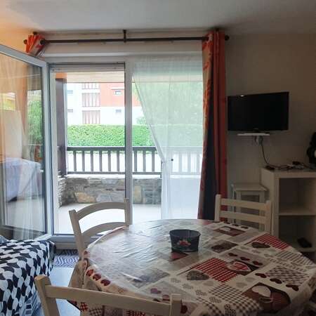 APPARTEMENT DANS RESIDENCE VIGNEMALE