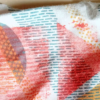Atelier "Estampe sur tissu" inspiré de l'exposition Un Soleil Dans Mon Manteau. A partir de 6 ans