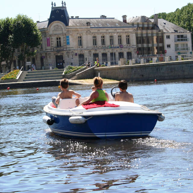 Bateau électrique (ACE) - Halte fluviale