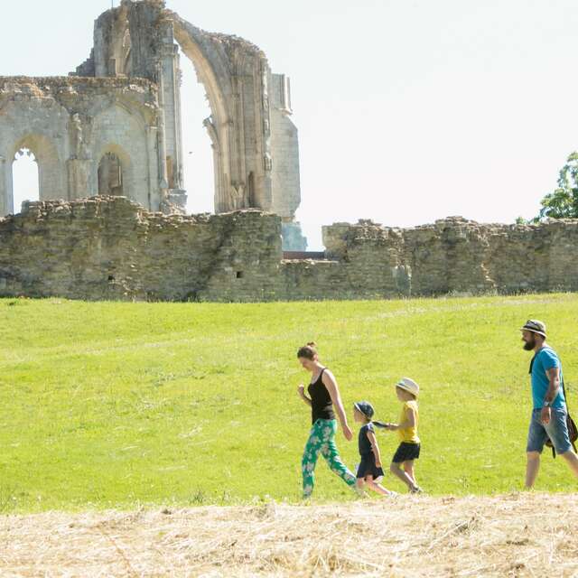 JEU DE PLATEAU À L'ABBAYE DE MAILLEZAIS