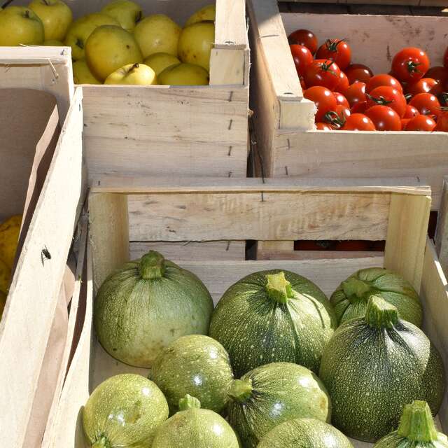 MARCHÉ À LA CHÂTAIGNERAIE