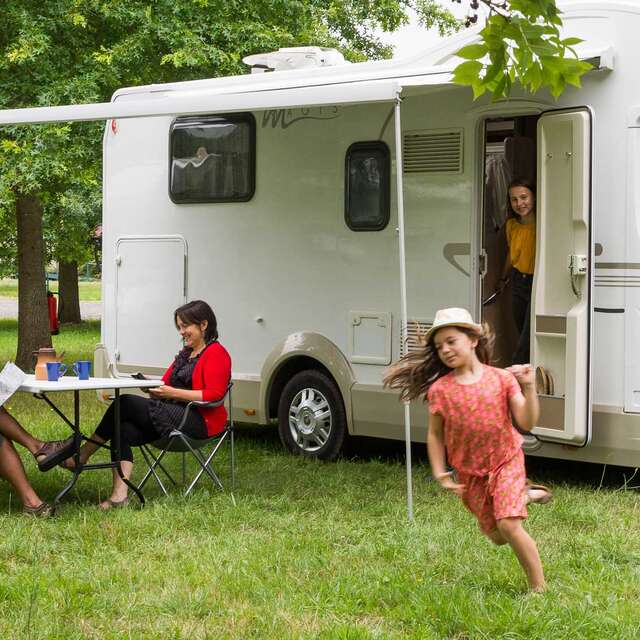 Aire de camping-car Le Port à La Suze-sur-Sarthe
