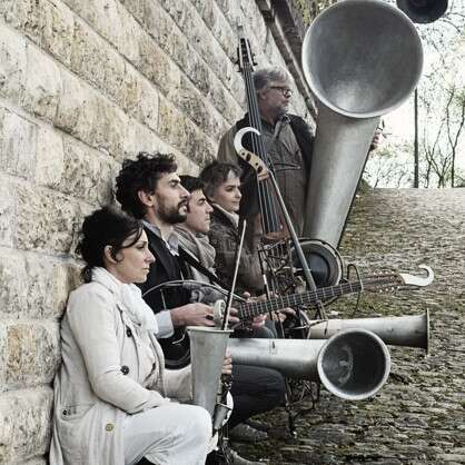 Fête de clôture : VibratO Arts de la rue par la Fausse Compagnie