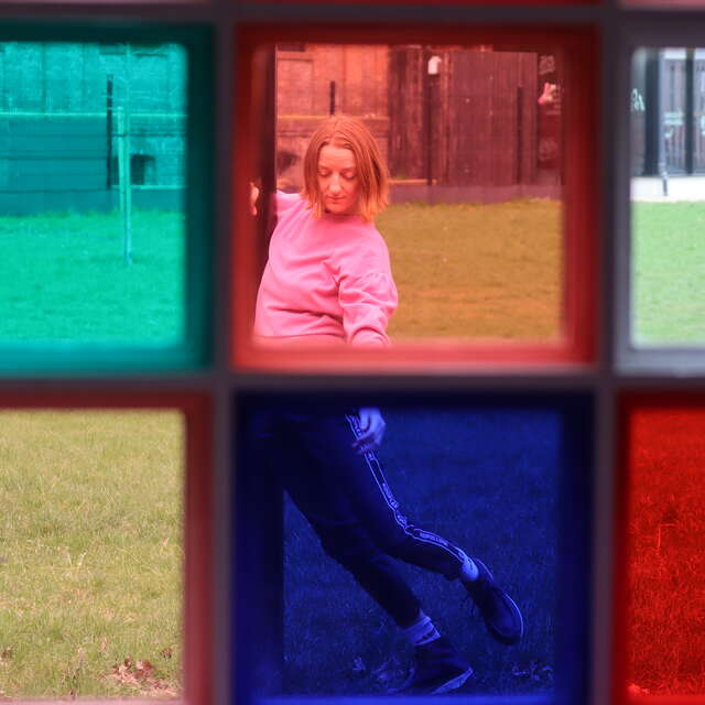 Danser au cœur d'une exposition ~ Clapotis