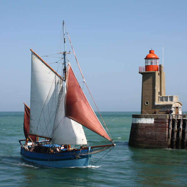 Uits-Tapjes Op Zee Op Antieke Schepen