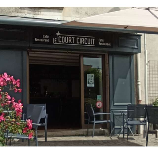 Le Court Circuit