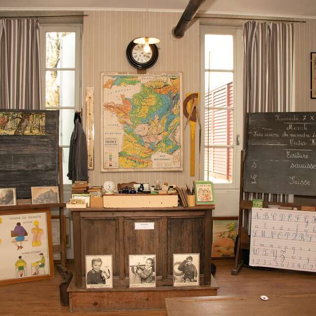JEP - Sur les bancs de l'école : le Musée Autrefois l'école