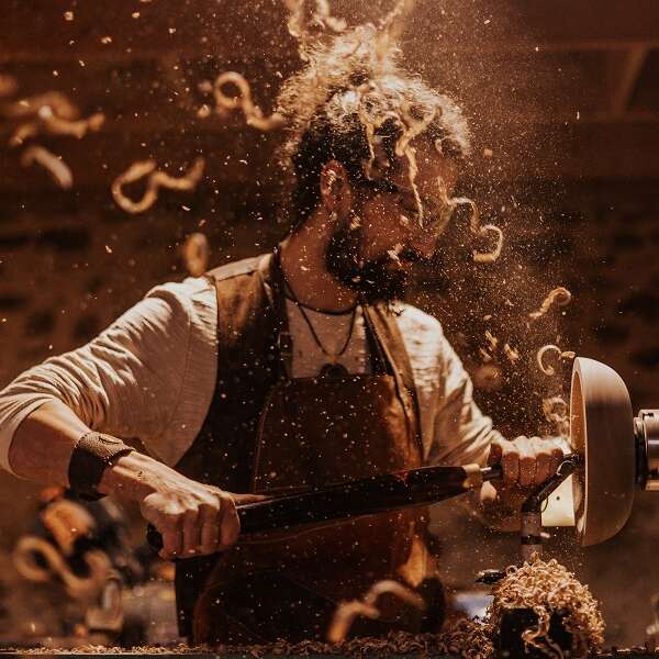 FLOM France et l'Eden Bohême - Tourneur et tourneuse sur bois