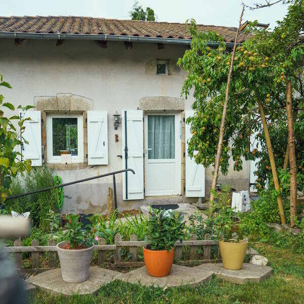 Petite maison dans le bourg de Cussac