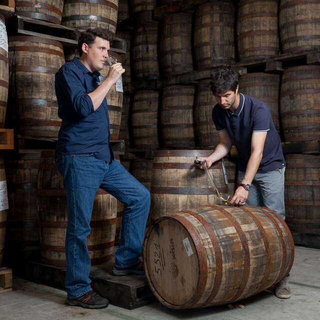 Visite Maitre de Chai de la distillerie Warenghem | Whisky Armorik