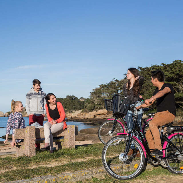 Trégastel à vélo à assistance électrique