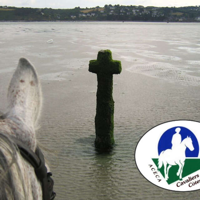 A cheval de la vallée du Léguer aux falaises de Trédrez