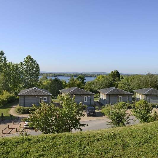 Les Chalets du Lac - LÉRY-POSES EN NORMANDIE