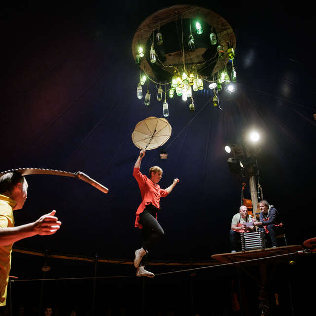 CIRCONOVA : Le Cabaret renversé