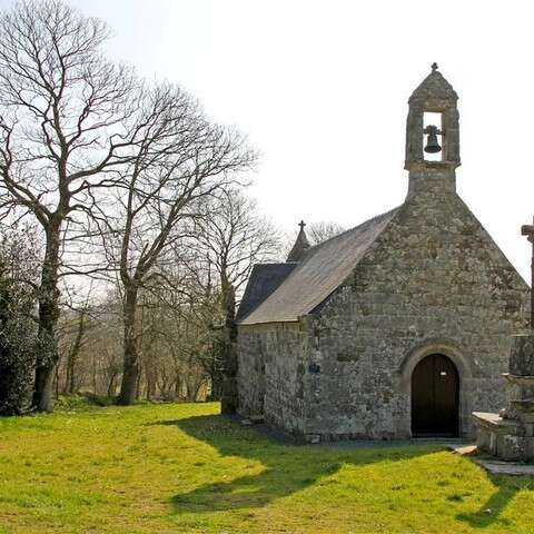 Chapelle, fontaine et croix de la Trinité