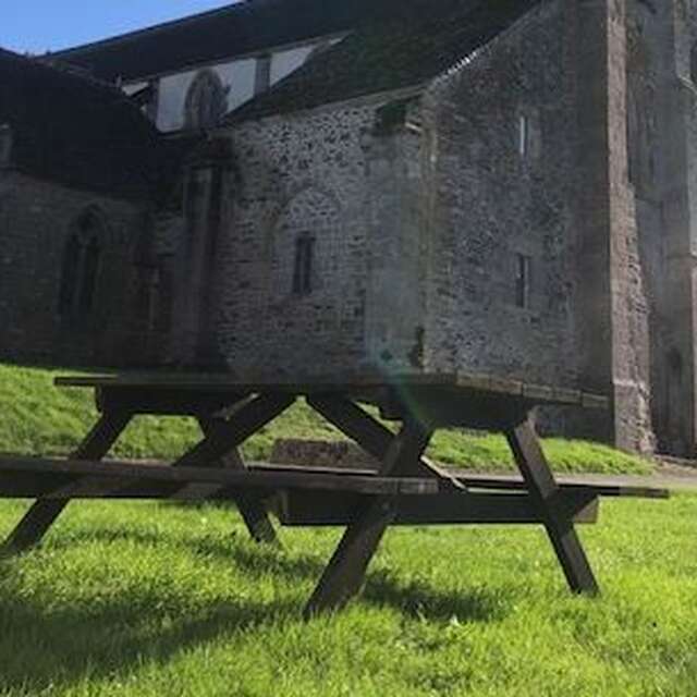 Aire de la Mairie de La Roche Derrien