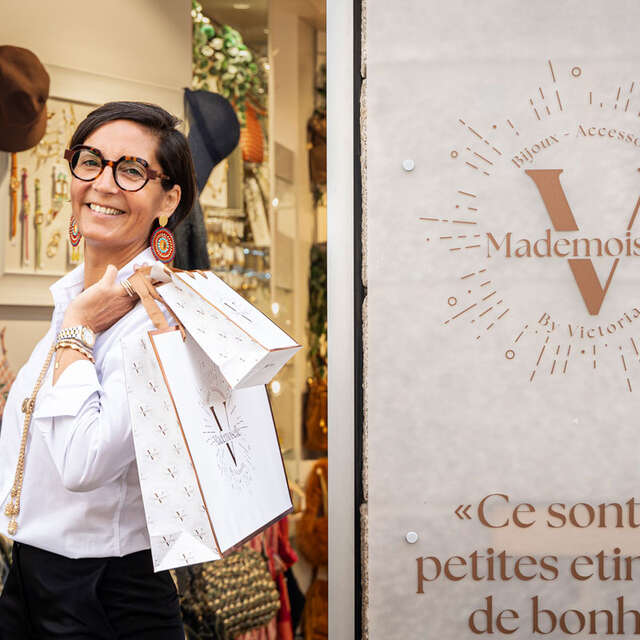 Mademoiselle V by Victoria