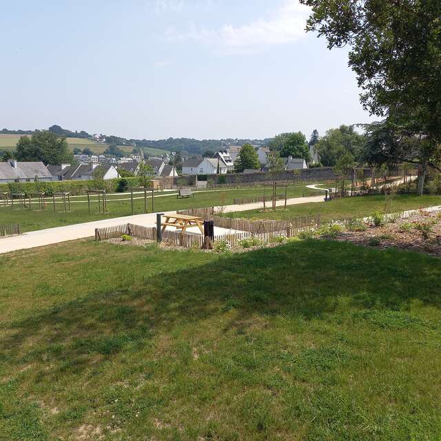 Aire de pique-nique Anjela Duval