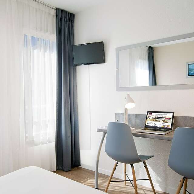 Brit Hotel Confort Lannion Centre Gare