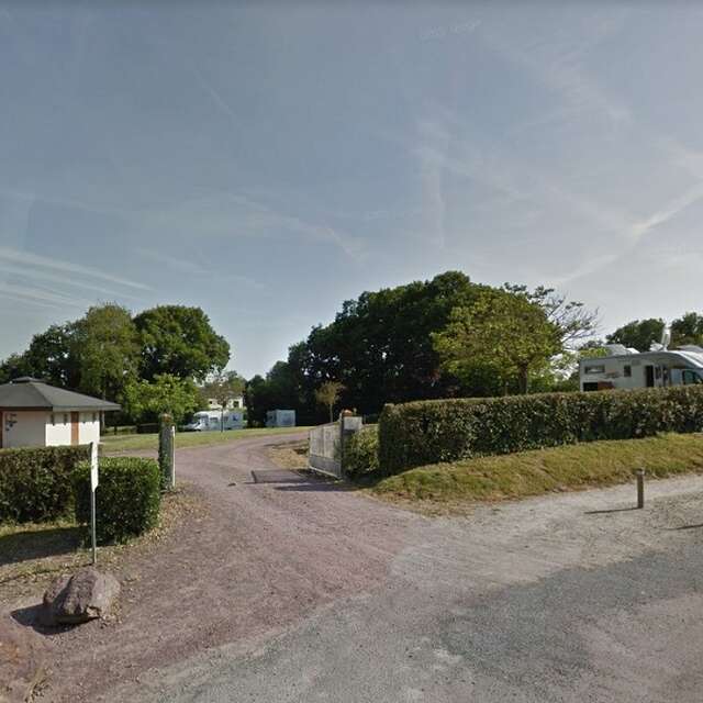 Aire de stationnement et de service - Campénéac