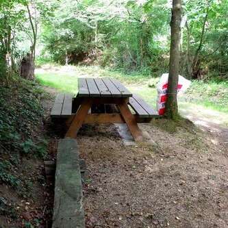 Aire de la fontaine de Lost Louarn