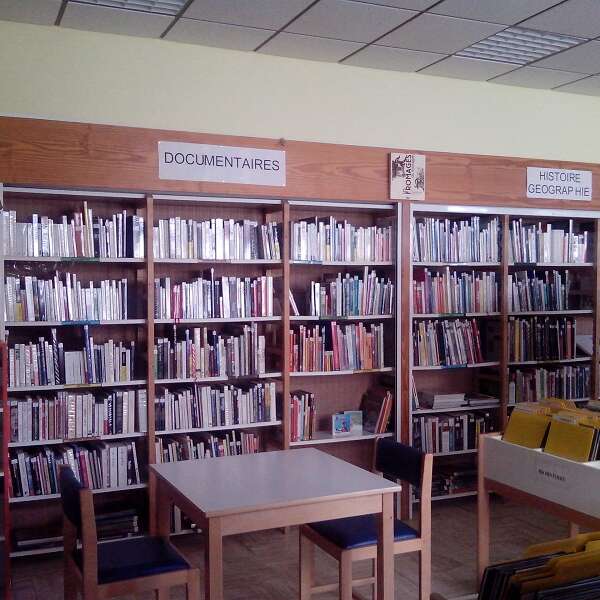 Médiathèque de Plonéour-Lanvern