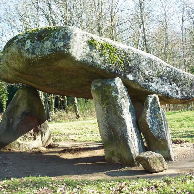 Aire de pique-nique au site du dolmen de chez Moutaud