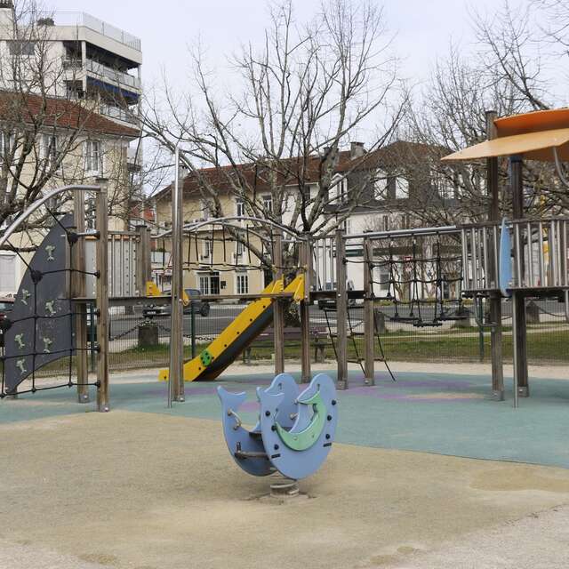 Aire de jeux - Place de Verdun Nord
