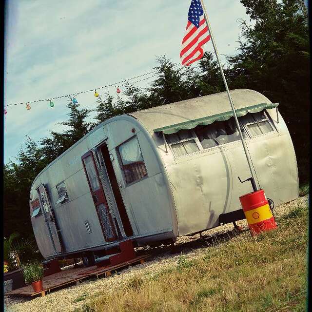 Camping La Perle : Caravane Hollywood