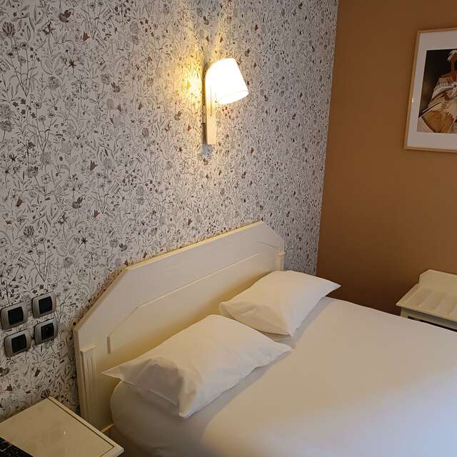 Contact Hôtel Limoges - Hôtel des Deux Moulins