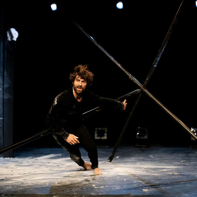 LA COUR DES MIRACLES