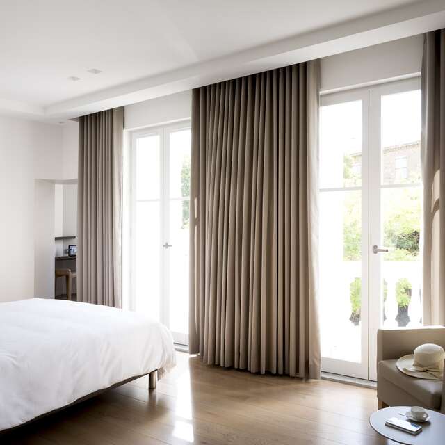 CHATEAU AUTIGNAC SUITE JUNIOR "LA TOUR"