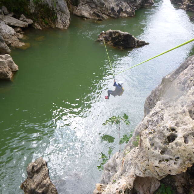 ROC'N RIVER - CANYONING