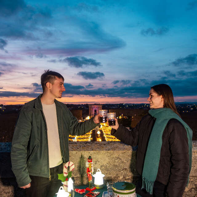 NOËL AU SOMMET : VIN CHAUD SUR L’ARC DE TRIOMPHE                                                                                   "