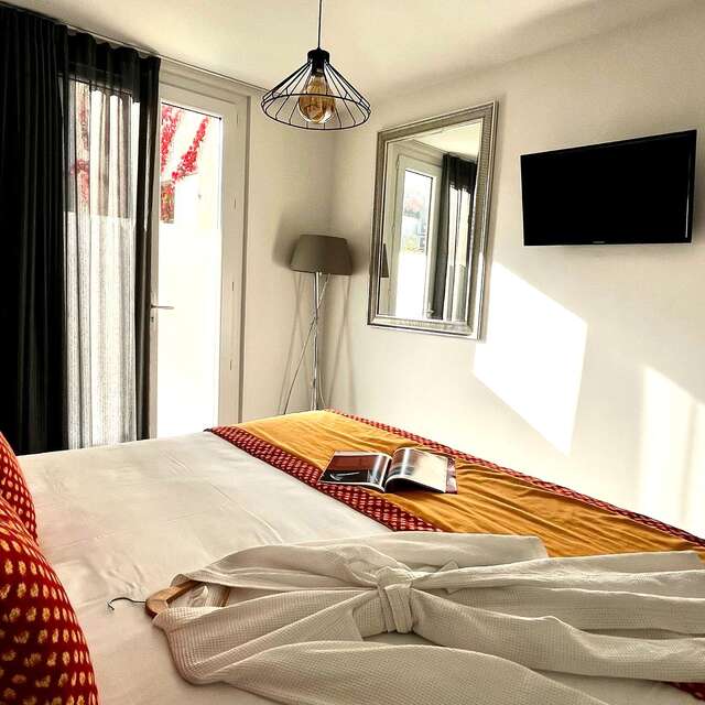 HOTEL SAINT-LOUIS