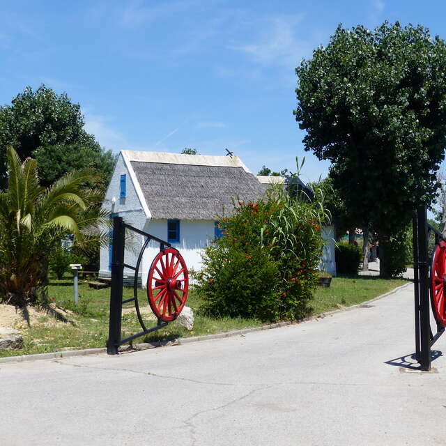 CAMPING LE CAMARGUAIS
