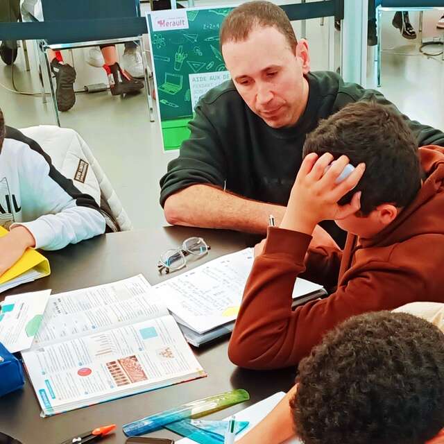 AIDE AUX DEVOIRS