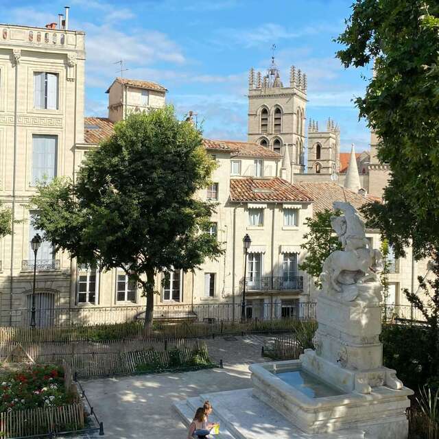 PLACE DE LA CANOURGUE