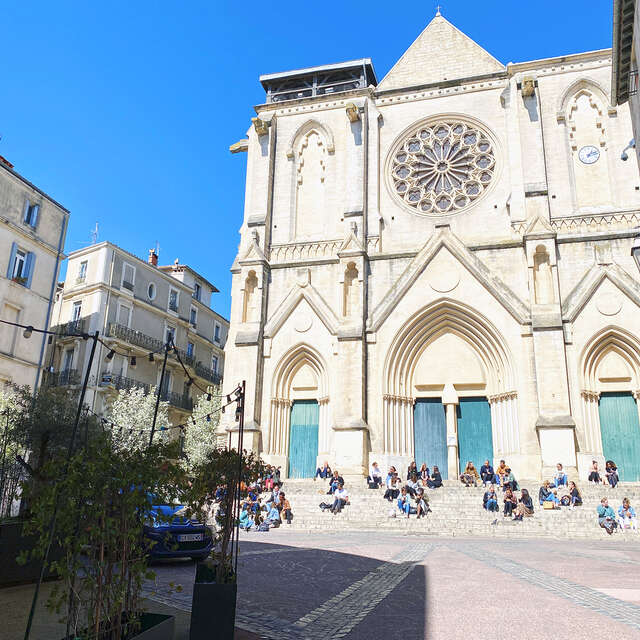 PLACE ET EGLISE SAINT ROCH