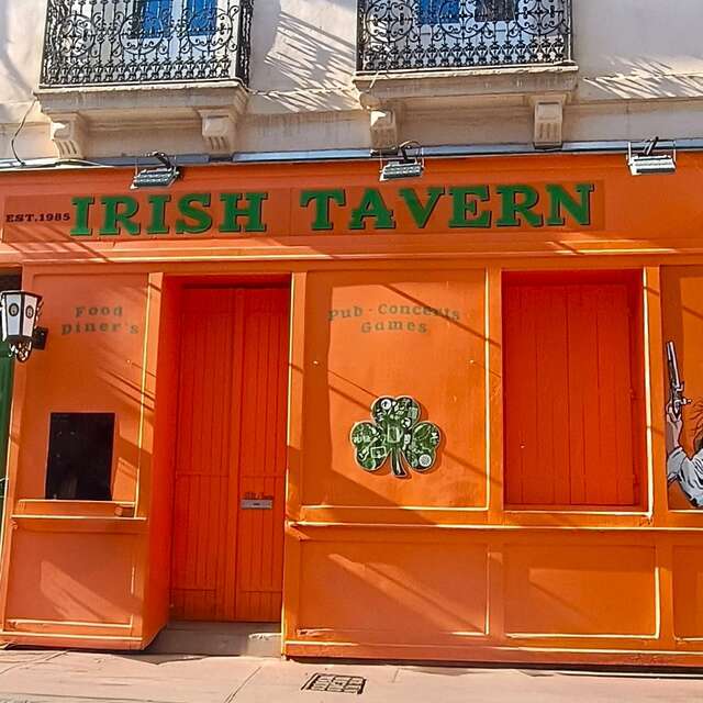 IRISH TAVERN