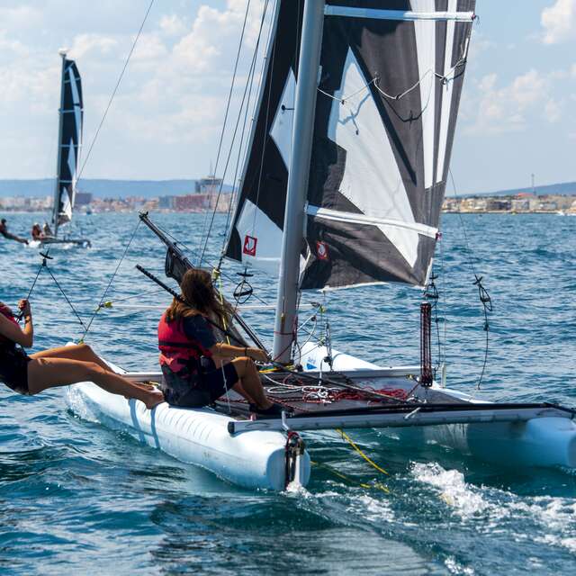 YACHT CLUB MAUGUIO CARNON
