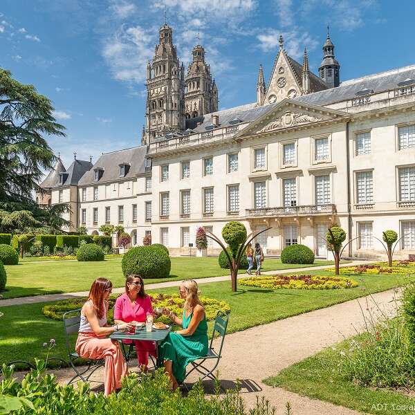 Musée des Beaux-Arts de Tours et son jardin