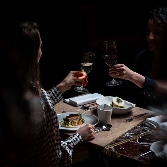 Dans le noir ? explorez vos sens