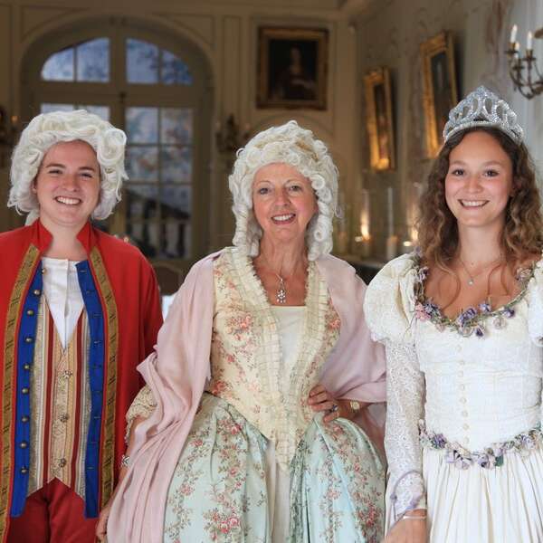 Visite théâtralisée aux chandelles : "On s'agite au château !"