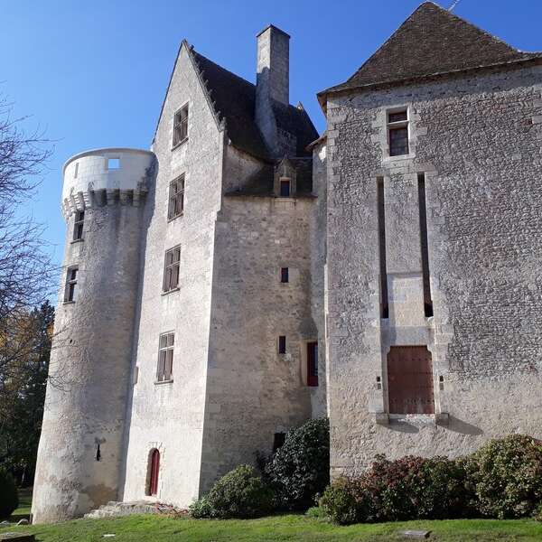 Visite des extérieurs et des souterrains du Château