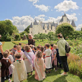 Visite "Il était une fois la vie de château du Rivau"