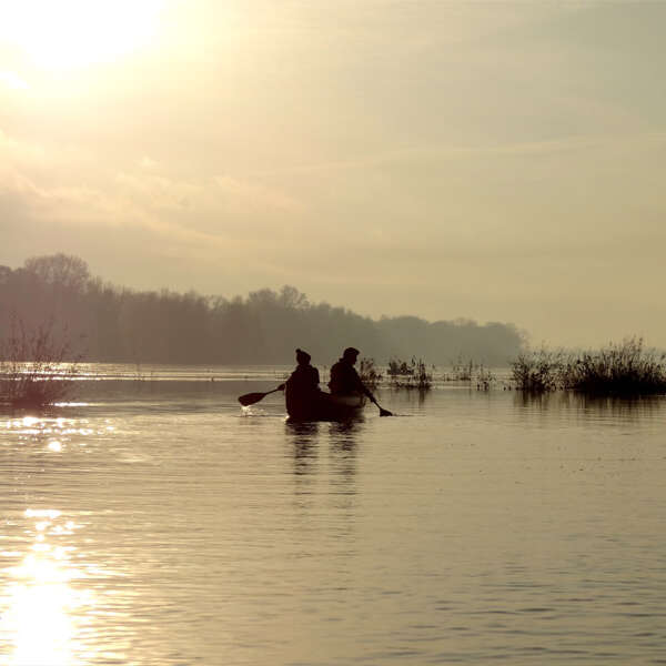 Loire Aventure, balades libres ou guidées à bord de canoës Canadiens