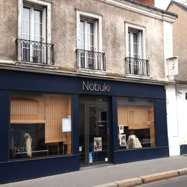 Nobuki Table Japonaise