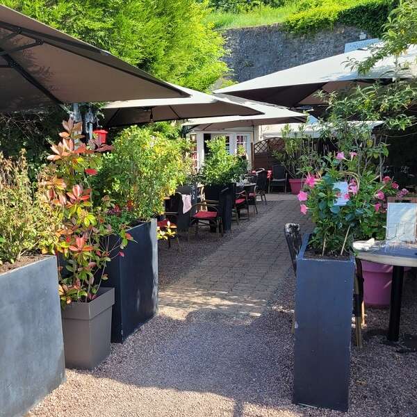 Les Grottes