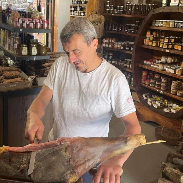 LA CAVE SARTENAISE-A CANTINA